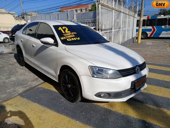 VOLKSWAGEN JETTA 2.0 COMFORTLINE FLEX 4P MANUAL